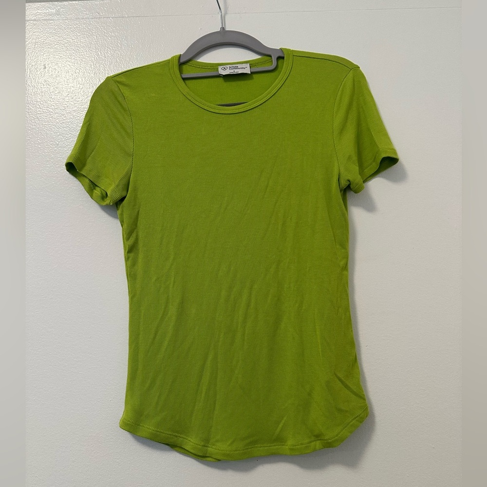 Aritzia ribbed crewneck t-shirt